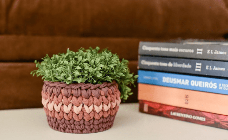 Crochet cachepot: วิธีทำและ 75 ไอเดียที่สวยงามสำหรับการตกแต่งของคุณ