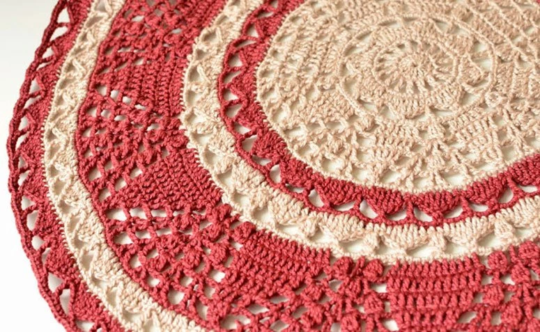 Crocheted Carpet Bead: 70 great designs and tutorials for you