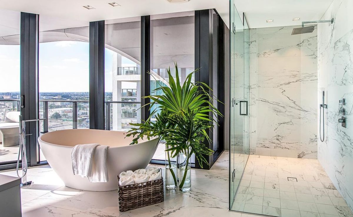 Bañeira de remollo: o arquitecto dá consellos para ter un spa no teu espazo