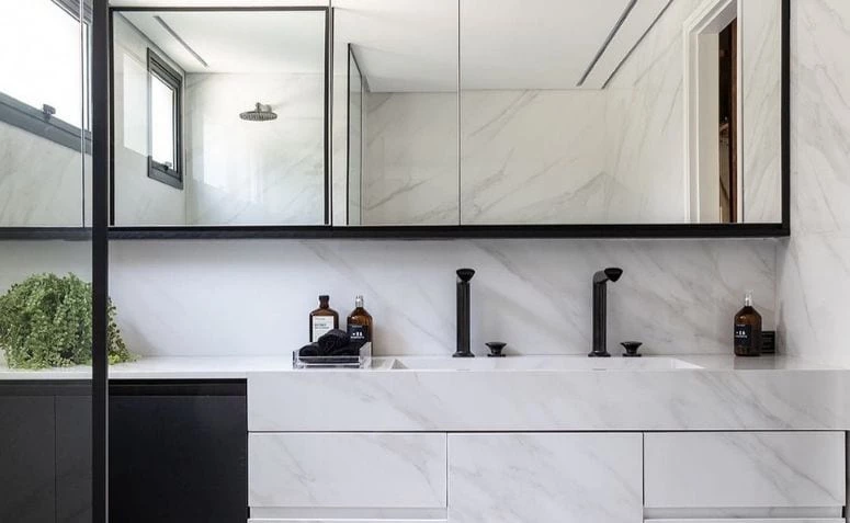 6 nasvetov za minimalistično in elegantno kopalnico