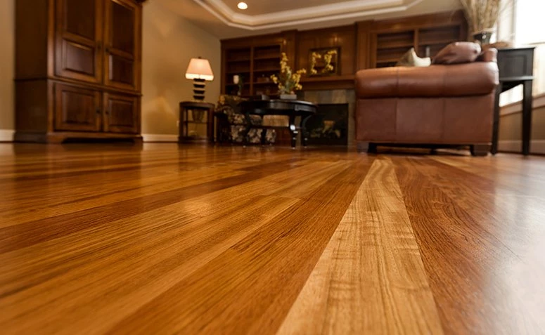 Karpet kayu: pilihan cepat dan murah untuk merenovasi rumah Anda