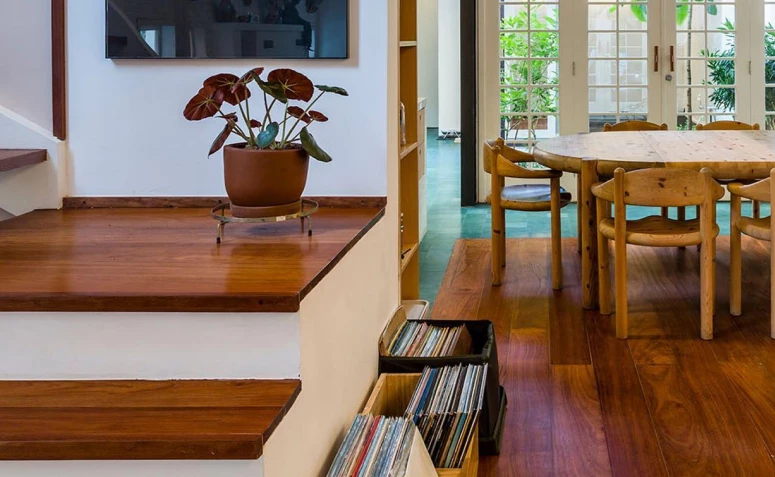 30 tapaa käyttää maalaismaista lattiaa kodin sisustuksessa