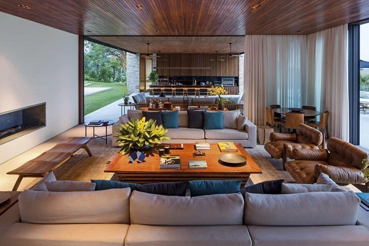 Bet on wooden ceilings for a breathtaking environment