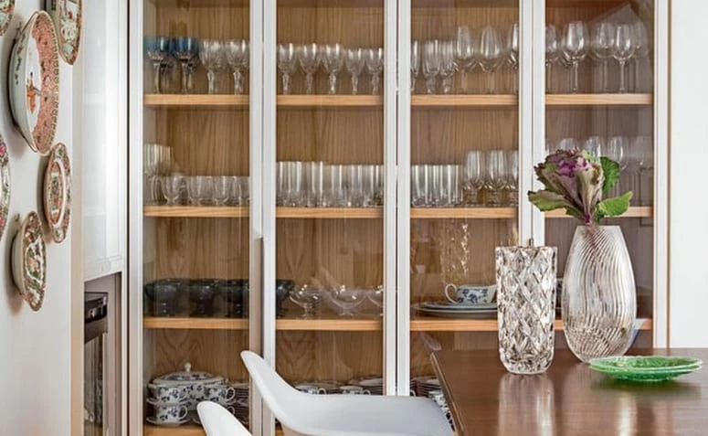 70 glass cabinet options to decorate with luxury