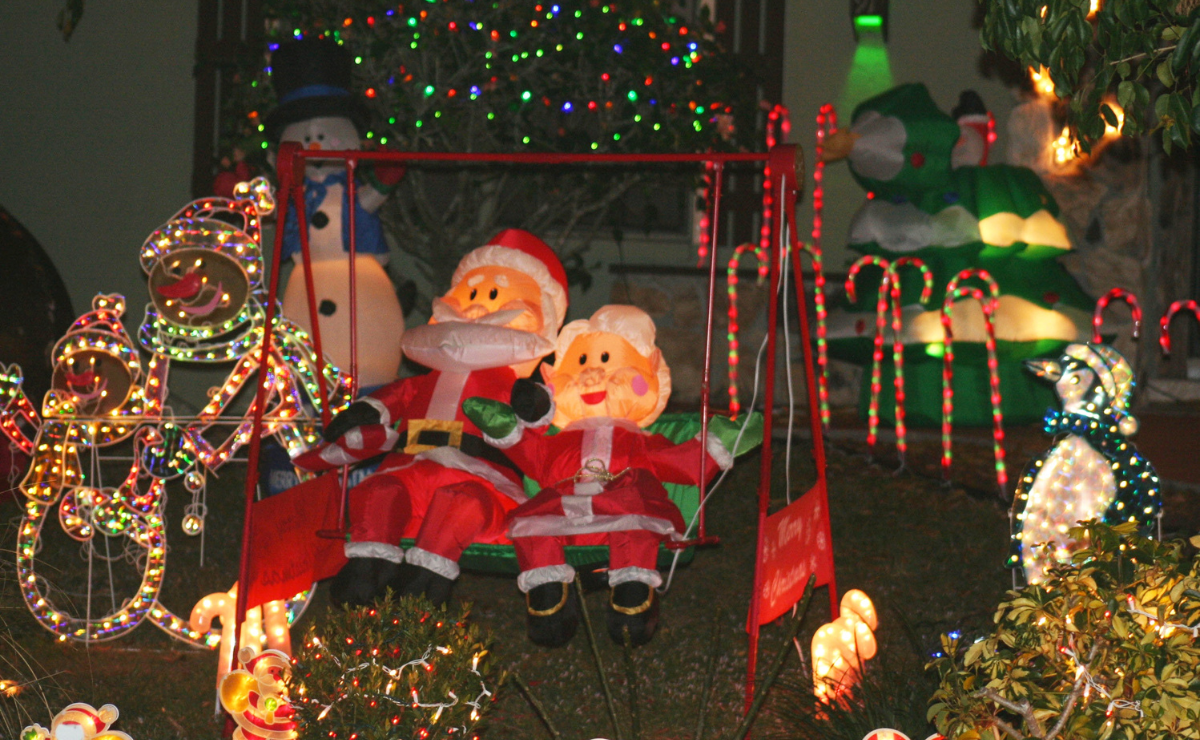 圣诞灯饰：55个想法，让你的家庭展示出闪耀的光芒