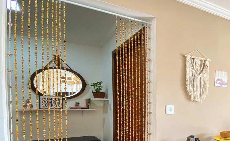 30 beaded curtain options to add personality to your decor