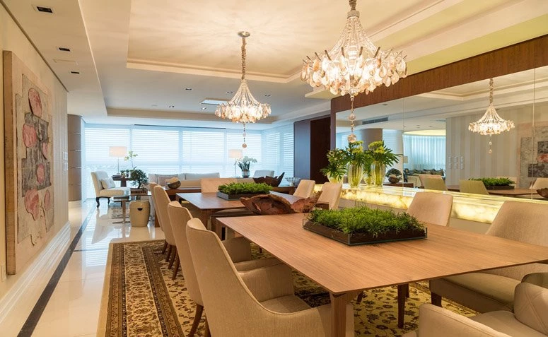 素朴な木のテーブル：あなたの家を魅力的にするための80のオプション