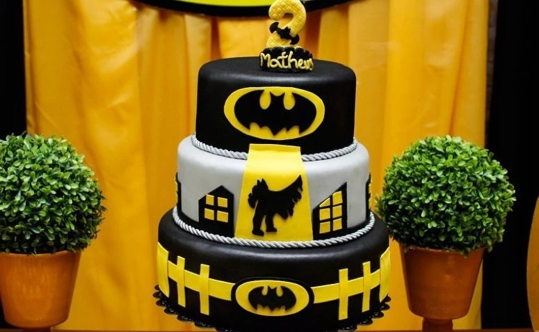 Batman tarta: 50 ideia original zure festa astintzeko
