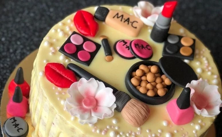 Kue makeup: 40 inspirasi anu saé pikeun anu resep glamor