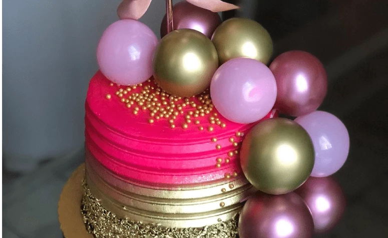 60 photos that prove the ballon cake is a party trend