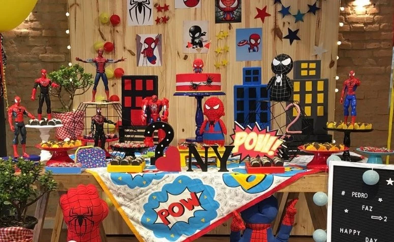 Spiderman party: 60 velkolepých nápadů a návodů, jak si vytvořit vlastní párty
