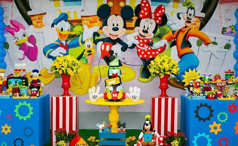 Mickey's party: 90 ideas and tutorials for a magical celebration