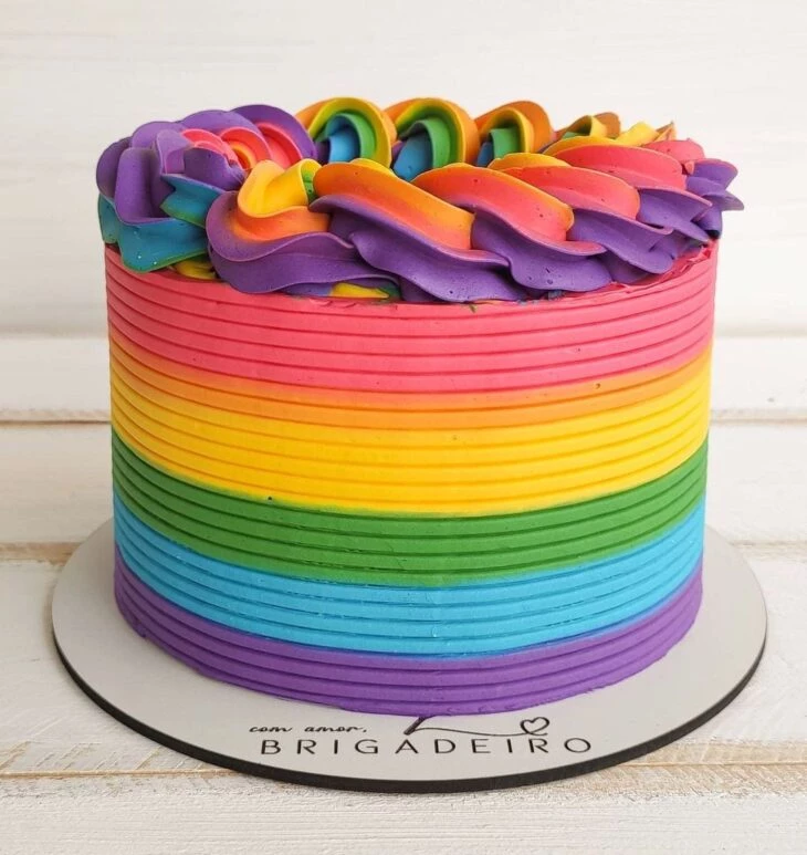 50 LGBT+ cake ideas to celebrate with lots of personality