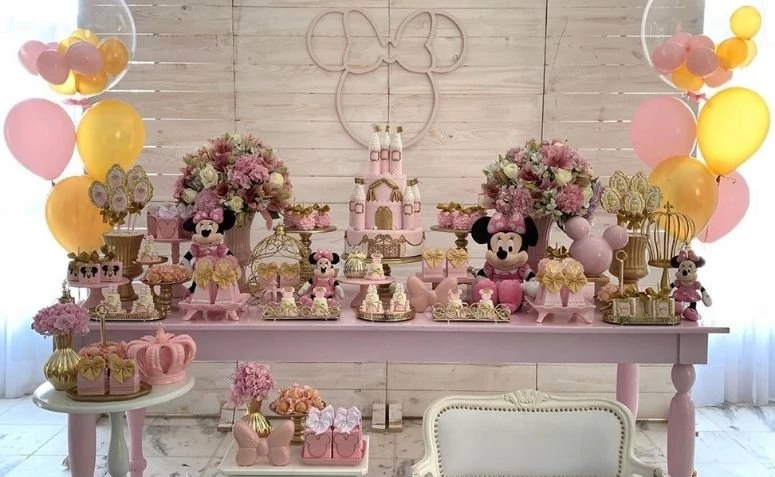 Pink Minnie Party: 85 вельмі абаяльных і чароўных прапаноў
