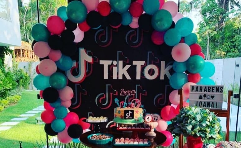 Tik Tok party: moderní nápady pro stylovou oslavu