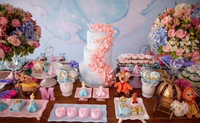 Cinderella Cake: 65 ຄໍາແນະນໍາ magical ແລະວິທີການເຮັດມັນ