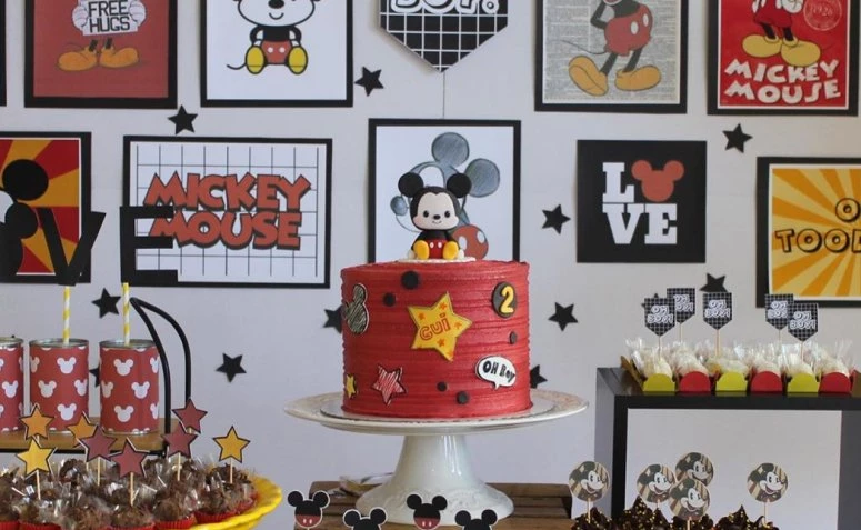 Cèic Mickey: 110 modalan sunndach de charactar suaicheanta Disney