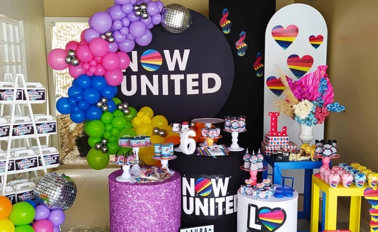 50 "Now United" vakarėlių idėjų, iš kurių trykšta džiaugsmas ir meilė grupei