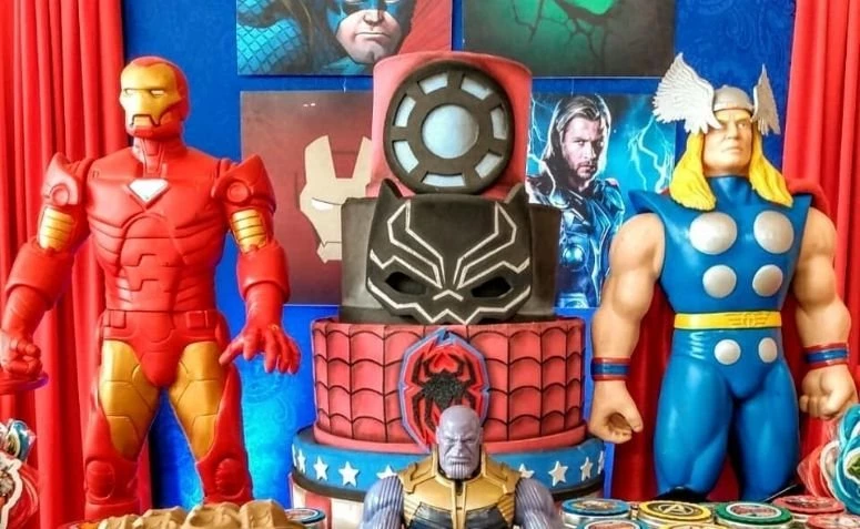 Tarta dos Vingadores: 50 modelos incribles para unha festa superpoderosa