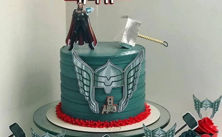70 ideas de tartas de Thor para unha festa digna dos deuses