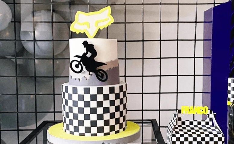 50 ایده کیک موتور سیکلت که آزادی را روی دو چرخ نشان می دهد