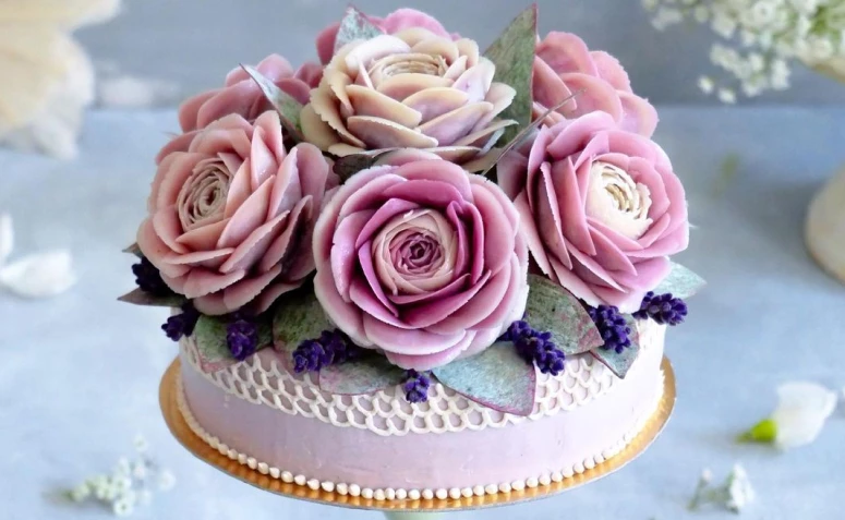 90 de idei de tort de trandafir pentru ca petrecerea ta să înflorească