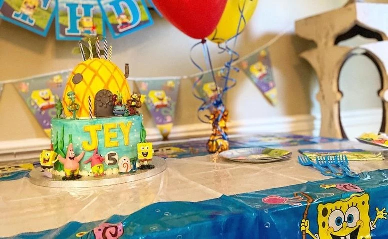 SpongeBob SquarePants Cake: vaje in 90 idej za poživitev zabave
