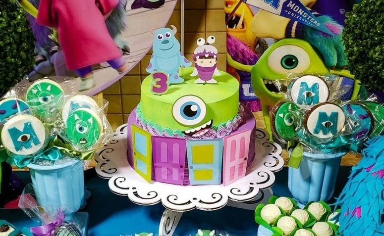 30 Monsters S.A. cakes that are frighteningly funny