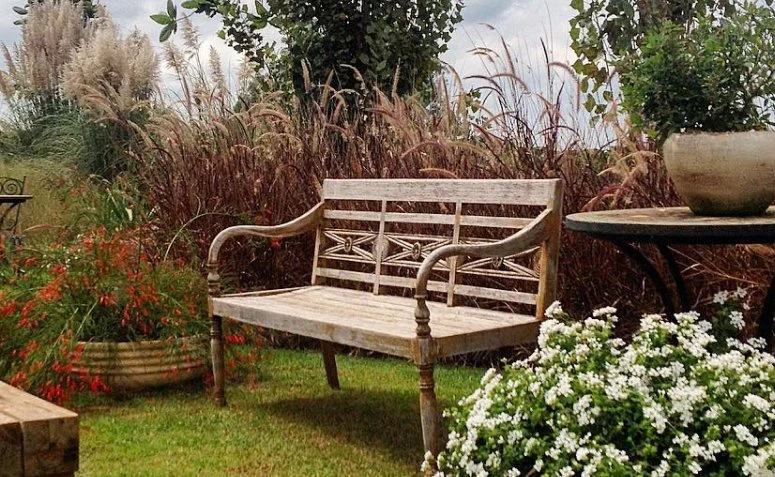 쾌적하고 아름다운 환경을 위한 70가지 정원 벤치 아이디어