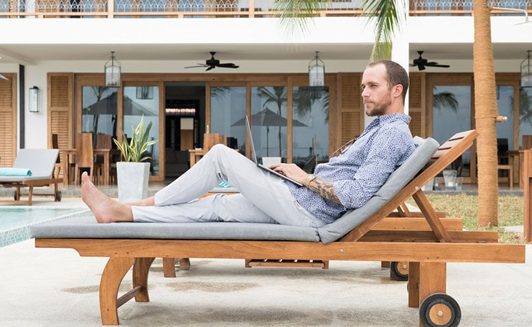 阳光躺椅：35个美丽的模型来装饰你的户外区域和在哪里购买