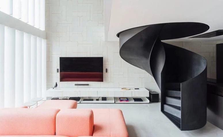 65 дизайнов гостиных с лестницами, которые приведут вас в восторг